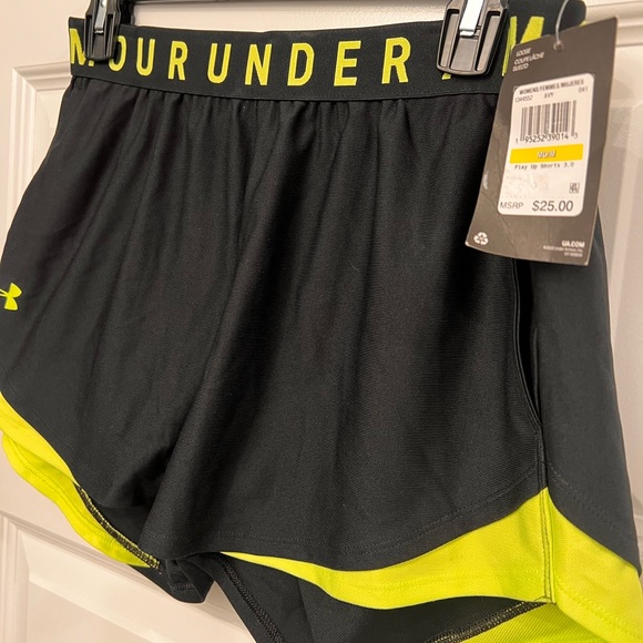Under Armour Women’s ‘Play Up 3.0) Black/ Lime Green Running Shorts - Picture 4 of 6